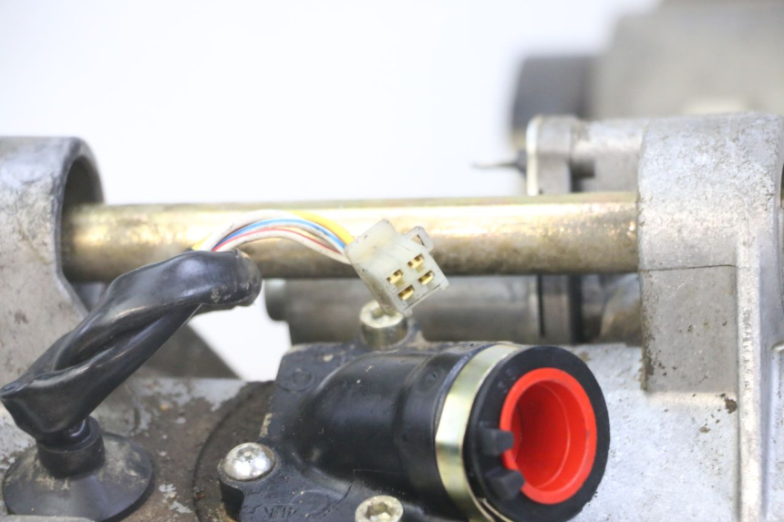 photo de MOTEUR YAMAHA JOG R 50 (2004 - 2014) - Zoom composants