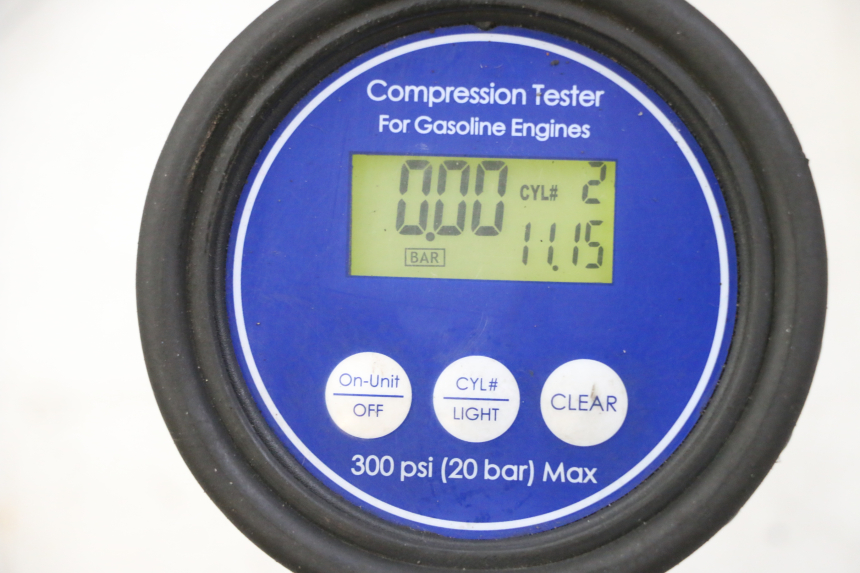 photo de MOTEUR KAWASAKI ZR7 ZR-7 S 750 (1999 - 2004) - Autre angle de vue