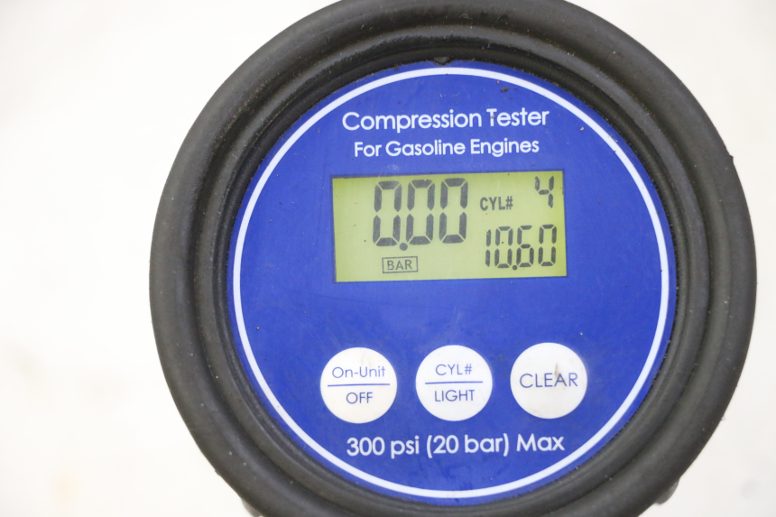 photo de MOTEUR KAWASAKI ZR7 ZR-7 S 750 (1999 - 2004) - Vue d’ensemble