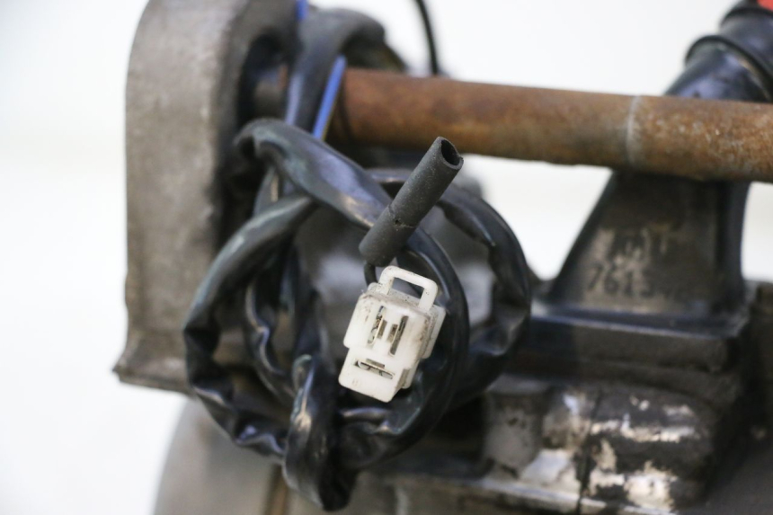 photo de MOTEUR PEUGEOT KISBEE 2T 50 (2010 - 2017) - Aperçu profil