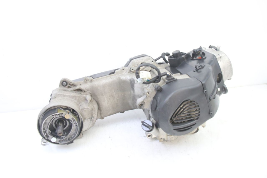 photo de MOTEUR PEUGEOT KISBEE 4T 50 (2018 - 2022) - Gros plan technique