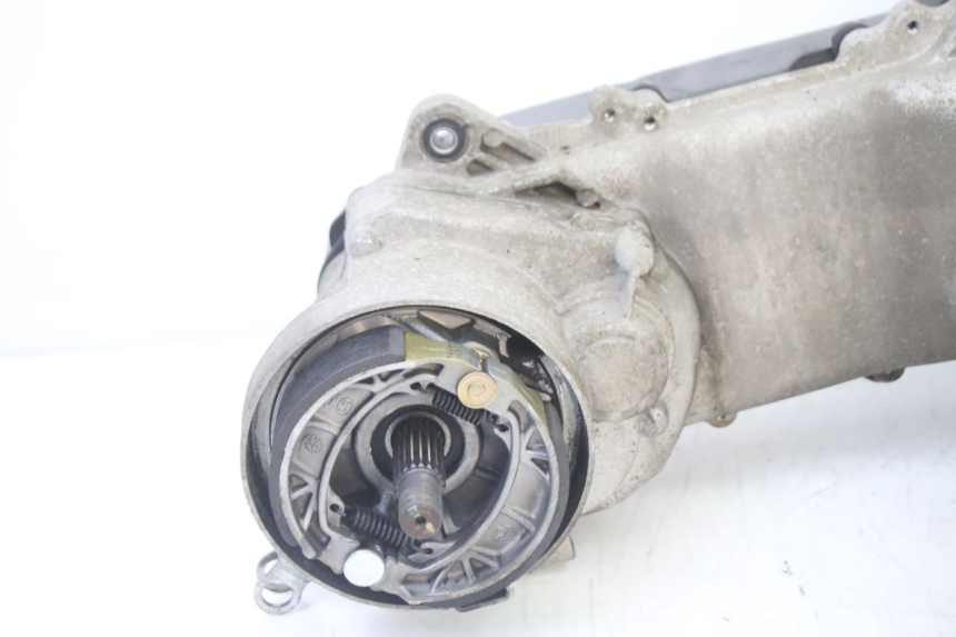 photo de MOTEUR PEUGEOT KISBEE 4T 50 (2018 - 2022) - Vue d’ensemble