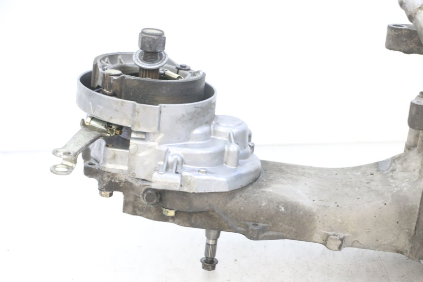 photo de MOTEUR PEUGEOT KISBEE 4T 50 (2010 - 2017) - Vue d’ensemble