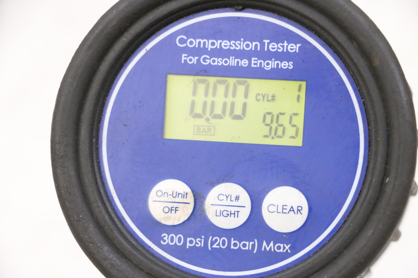 photo de MOTEUR PEUGEOT KISBEE 4T 50 (2010 - 2017) - Gros plan technique