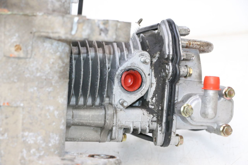 photo de MOTEUR PEUGEOT KISBEE 4T 50 (2010 - 2017) - État de surface