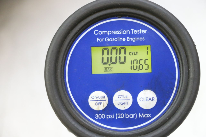 photo de MOTEUR KYMCO PEOPLE S 125 (2000 - 2008) - Angle alternatif