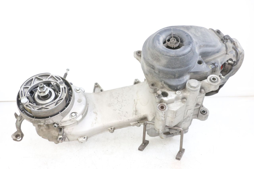 photo de MOTEUR PIAGGIO LIBERTY 4T 50 (2018 - 2021) - Autre angle de vue