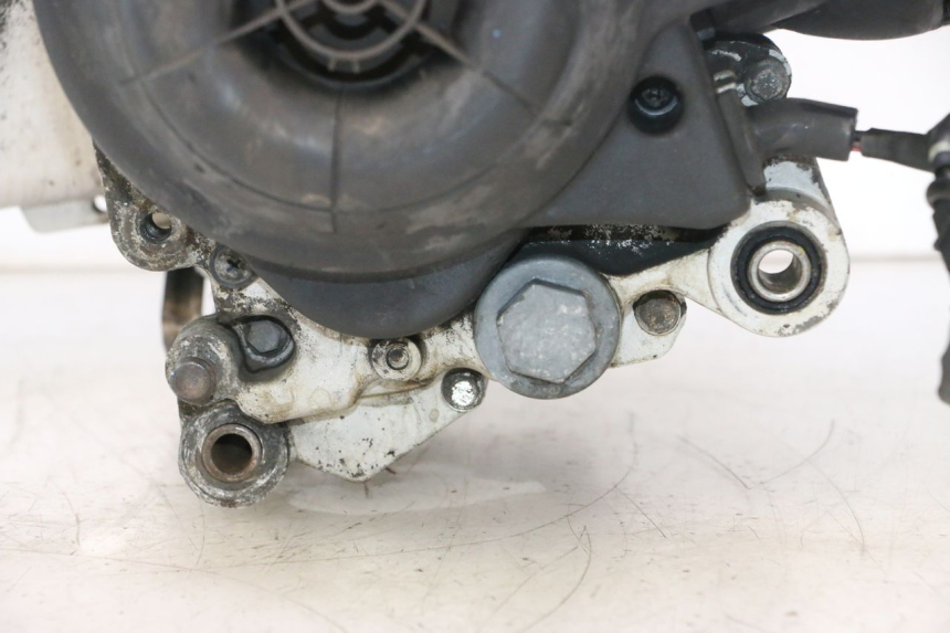 photo de MOTEUR PIAGGIO LIBERTY IGET 4T 50 (2021 - 2025) - Points de fixation