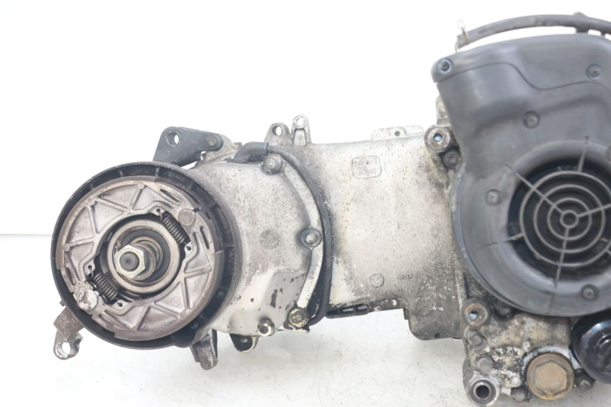photo de MOTEUR PIAGGIO LIBERTY 125 (2009 - 2013) - État de surface