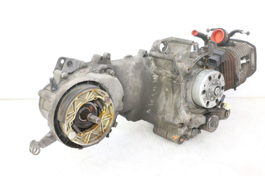 photo de MOTEUR PIAGGIO LIBERTY 125 (1998 - 2008) - Vue principale