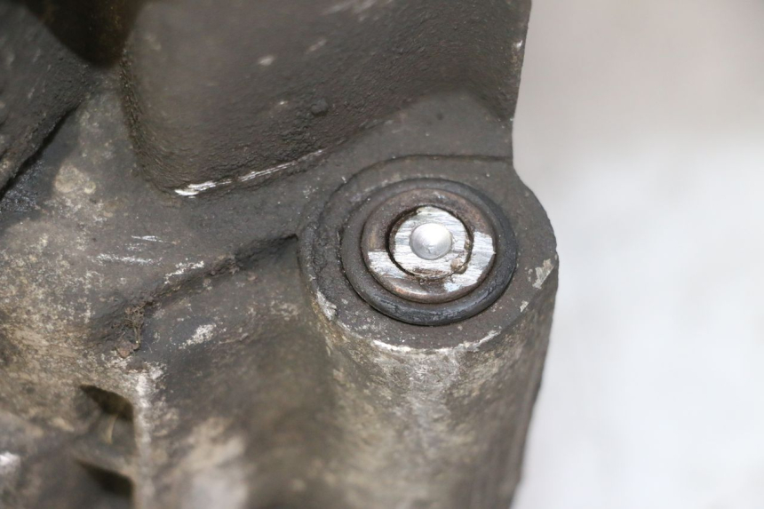 photo de MOTEUR PIAGGIO LIBERTY 125 (1998 - 2008) - Gros plan technique