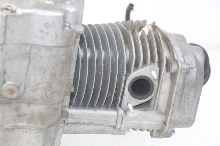 photo de MOTEUR ZHONGYU MOVIDAS ZY125T-2 125 (2004 - 2014) - Autre angle de vue