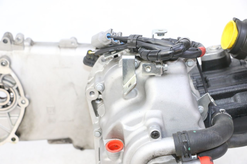 photo de MOTEUR PIAGGIO MP3 HPE 310 (2024 - 2025) - Points de fixation