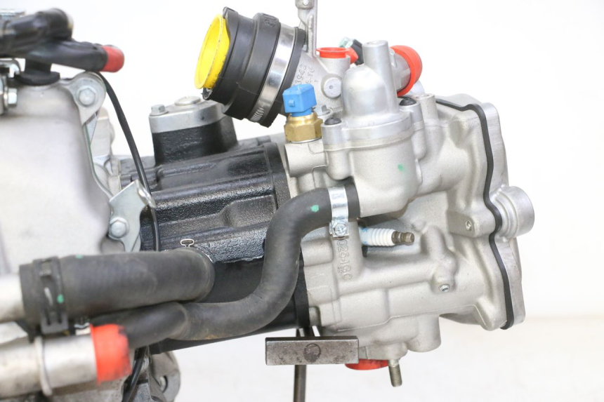 photo de MOTEUR PIAGGIO MP3 HPE 310 (2024 - 2025) - État de surface