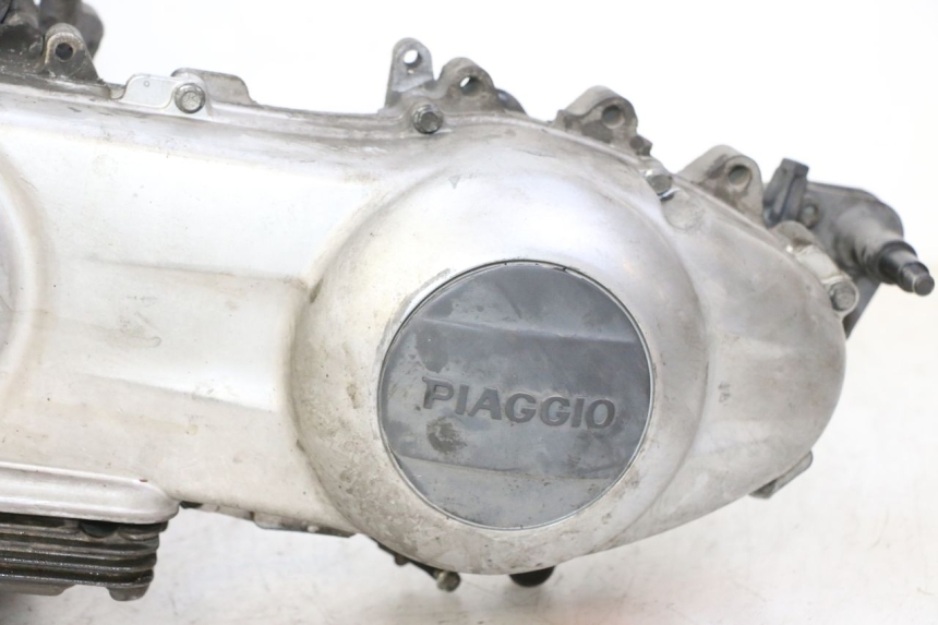 photo de MOTEUR PIAGGIO MP3 125 (2006 - 2014) - Vue d’ensemble