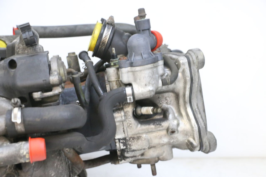 photo de MOTEUR PIAGGIO MP3 125 (2006 - 2014) - Angle alternatif