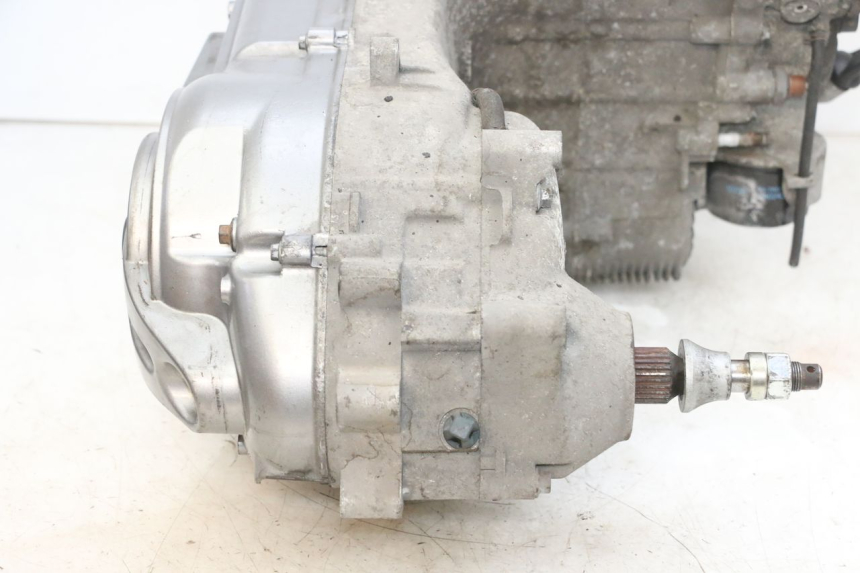 photo de MOTEUR PIAGGIO MP3 500 (2016 - 2018) - Vue rapprochée