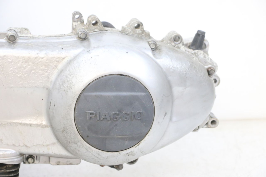 photo de MOTEUR PIAGGIO MP3 RL 250 (2006 - 2010) - Aperçu profil