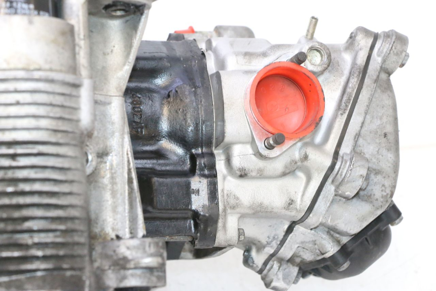 photo de MOTEUR PIAGGIO MP3 125 (2006 - 2014) - Points de fixation