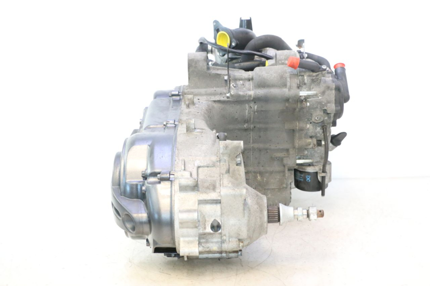 photo de MOTEUR PIAGGIO MP3 500 (2011 - 2015) - Autre angle de vue