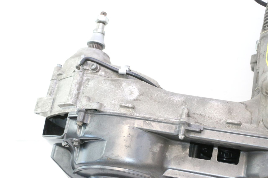 photo de MOTEUR PIAGGIO MP3 500 (2011 - 2015) - État de surface