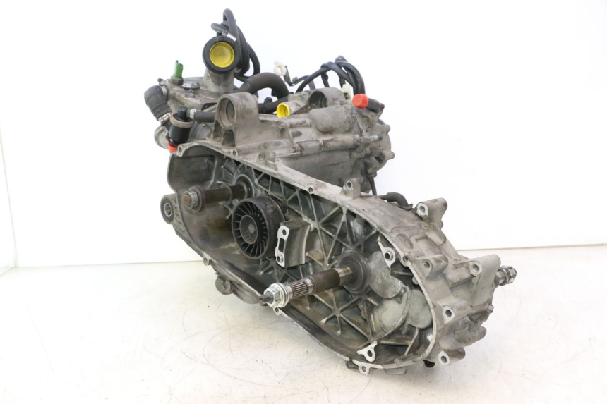 photo de MOTEUR PIAGGIO MP3 500 (2016 - 2018) - État de surface