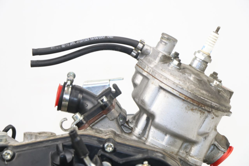 photo de MOTEUR RIEJU MRT 50 (2018 - 2021) - Vue d’ensemble