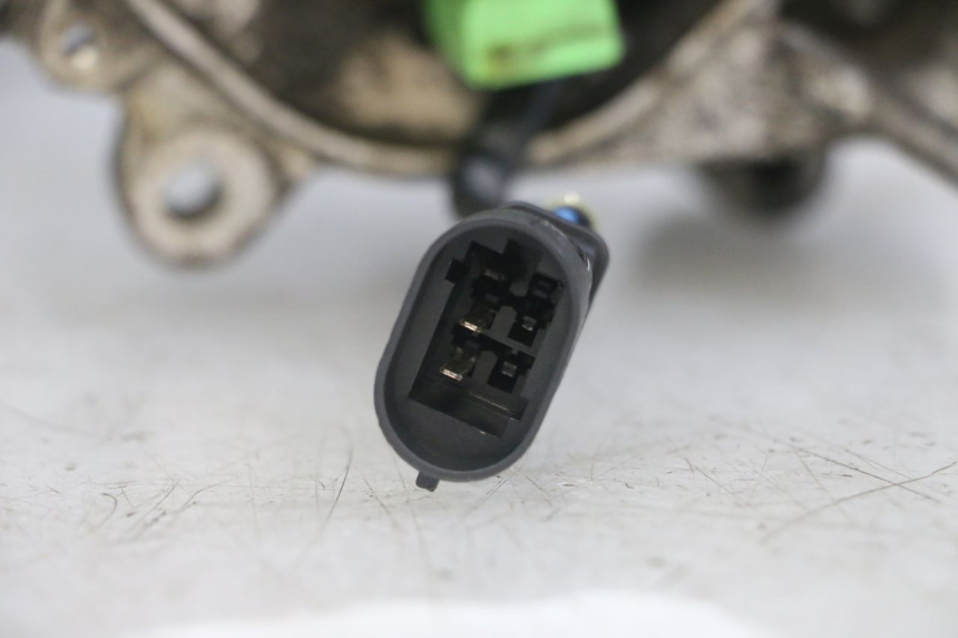 photo de MOTEUR PIAGGIO NEW TYPHOON 50 (2018 - 2021) - Angle alternatif