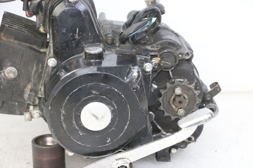 photo de MOTEUR NITRO MOTORS SPEEDY 125 - Angle alternatif