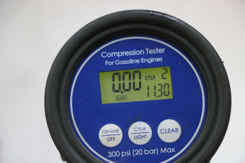 photo de MOTEUR HONDA NTV DEAUVILLE 650 (1998 - 2001) - Angle alternatif