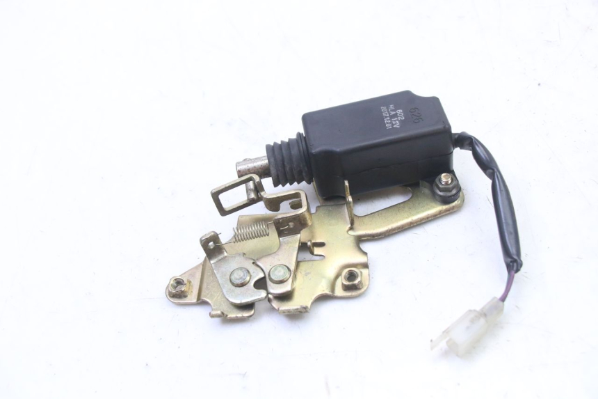 photo de MOTEUR OUVERTURE COFFRE SYM FIDDLE 3 III 125 (2014 - 2020) - Vue principale