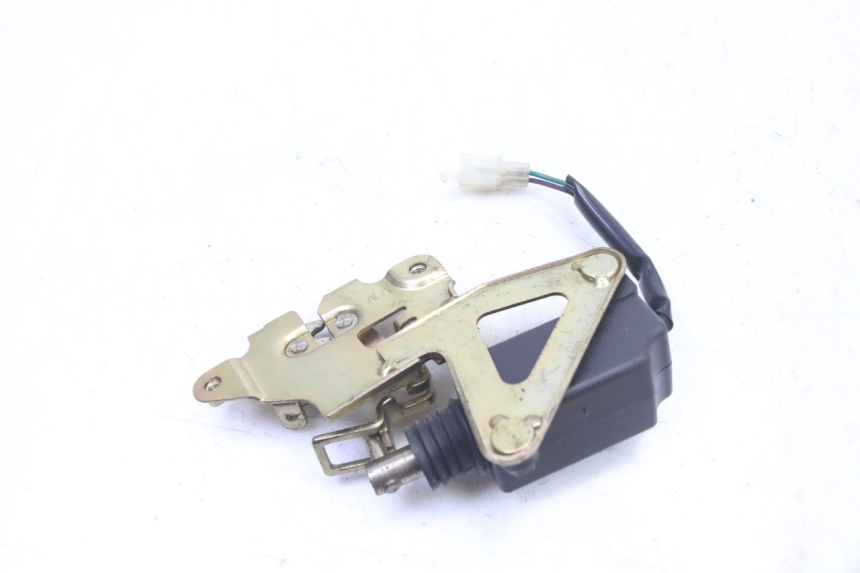 photo de MOTEUR OUVERTURE COFFRE SYM FIDDLE 3 III 125 (2014 - 2020) - Autre angle de vue