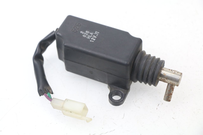 photo de MOTEUR OUVERTURE COFFRE SYM FIDDLE 125 (2008 - 2010) - Gros plan technique