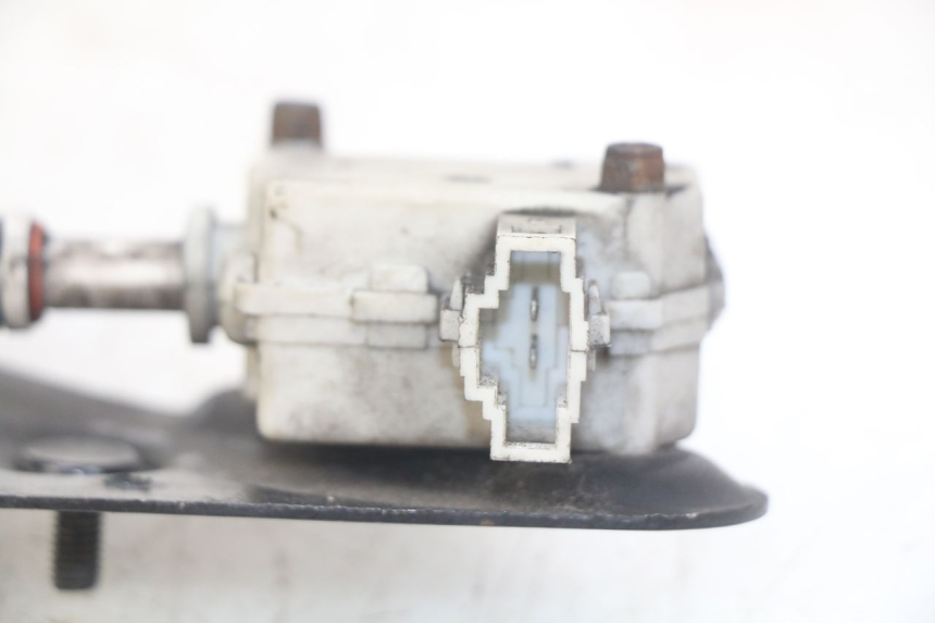 photo de MOTEUR OUVERTURE COFFRE GILERA GP 800 (2007 - 2013) - Zoom état d’usage