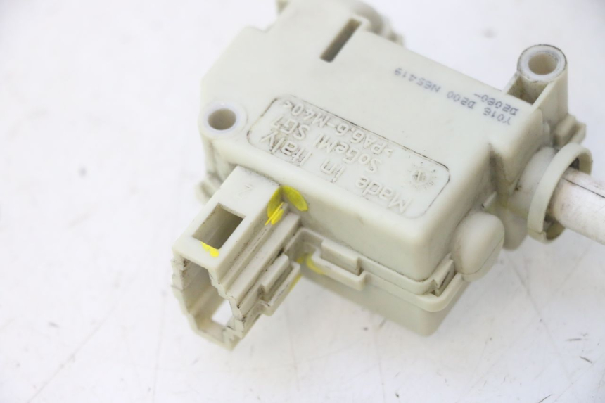 photo de MOTEUR OUVERTURE COFFRE PIAGGIO LIBERTY IGET 4T 50 (2015 - 2020) - Zoom état d’usage