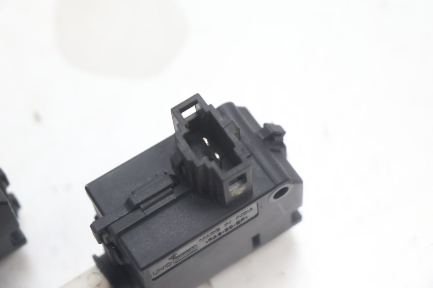 photo de MOTEUR OUVERTURE COFFRE PIAGGIO MP3 HPE 530 (2022 - 2026) - Autre angle de vue