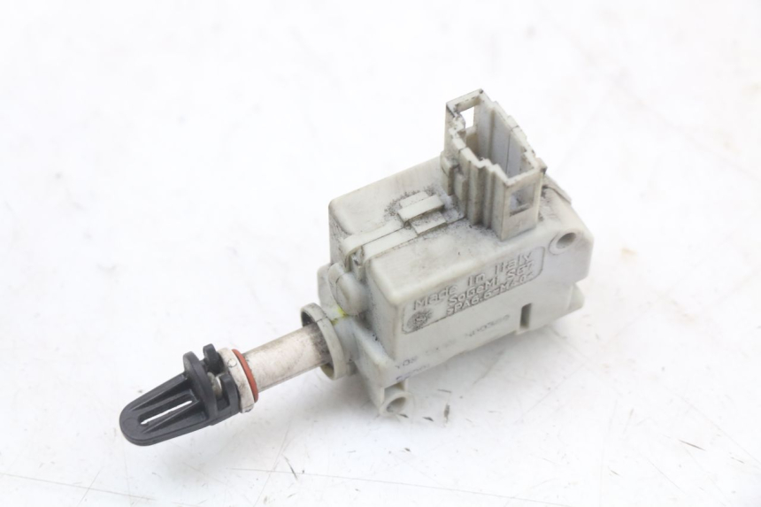 photo de MOTEUR OUVERTURE COFFRE PIAGGIO MP3 LT 400 (2007 - 2012) - Détail de la pièce