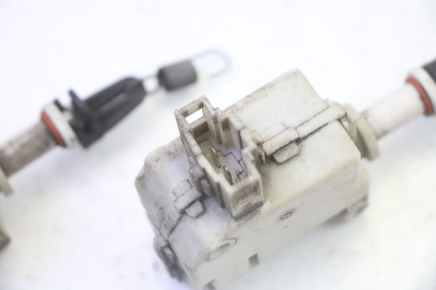 photo de MOTEUR OUVERTURE COFFRE PIAGGIO MP3 LT 300 (2010 - 2016) - Zoom état d’usage