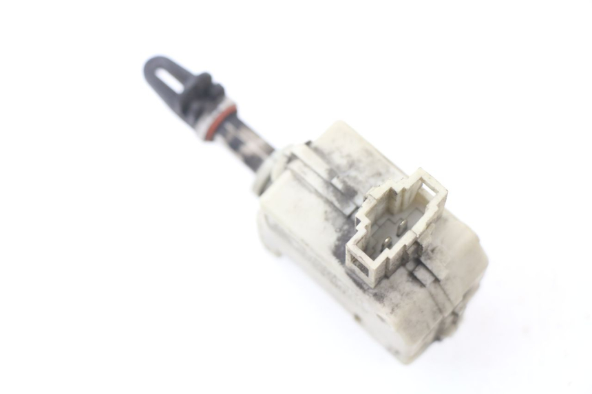 photo de MOTEUR OUVERTURE COFFRE PIAGGIO MP3 125 (2006 - 2014) - Zoom état d’usage