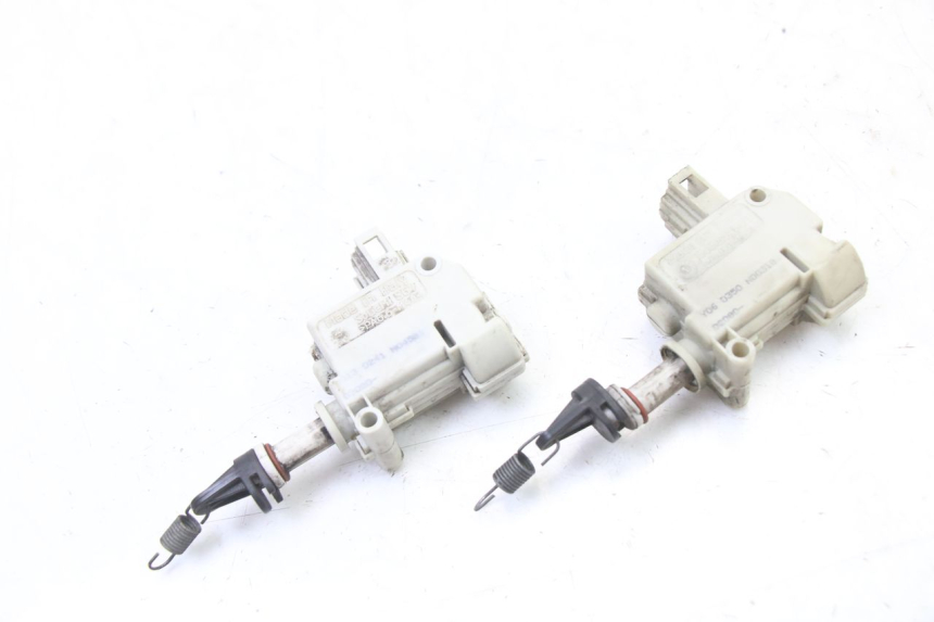 photo de MOTEUR OUVERTURE COFFRE PIAGGIO MP3 500 (2011 - 2015) - Vue principale