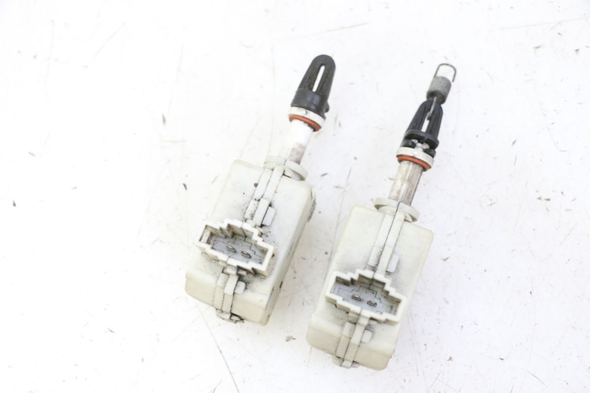 photo de MOTEUR OUVERTURE COFFRE PIAGGIO MP3 500 (2011 - 2015) - Autre angle de vue