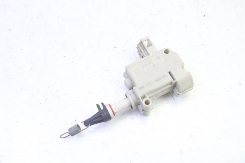 photo de MOTEUR OUVERTURE COFFRE PIAGGIO MP3 RL 250 (2006 - 2010) - Vue principale