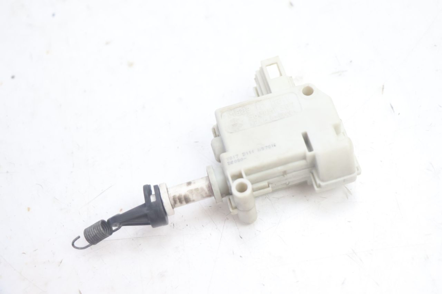photo de MOTEUR OUVERTURE COFFRE PIAGGIO MP3 500 (2016 - 2018) - Vue principale