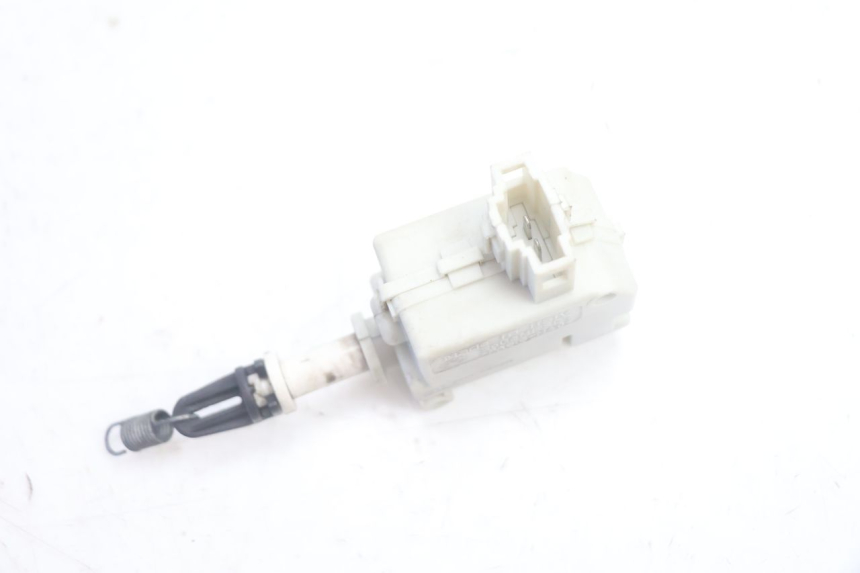 photo de MOTEUR OUVERTURE COFFRE PIAGGIO MP3 500 (2016 - 2018) - Zoom état d’usage