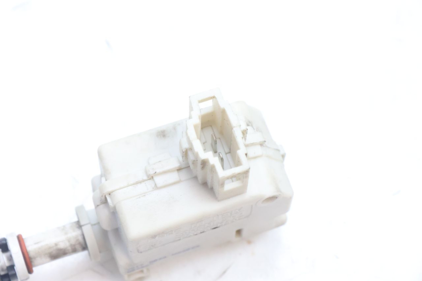 photo de MOTEUR OUVERTURE COFFRE PIAGGIO MP3 500 (2016 - 2018) - Zoom état d’usage