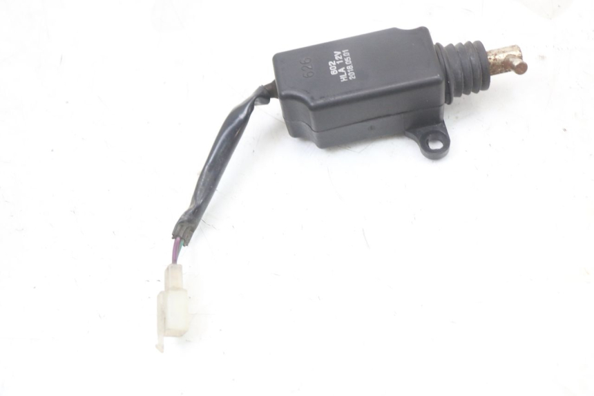 photo de MOTEUR OUVERTURE COFFRE PEUGEOT BELVILLE 125 (2017 - 2021) - Détail de la pièce