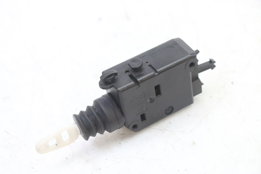 photo de MOTEUR OUVERTURE COFFRE PEUGEOT SATELIS 125 (2013 - 2018) - Zoom état d’usage