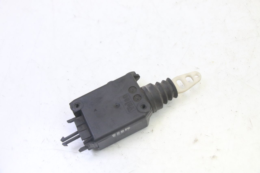 photo de MOTEUR OUVERTURE COFFRE PEUGEOT SATELIS 125 (2013 - 2018) - Zoom état d’usage