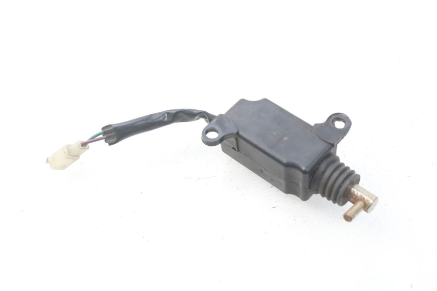 photo de MOTEUR OUVERTURE COFFRE PEUGEOT TWEET 125 (2010 - 2017) - Détail de la pièce