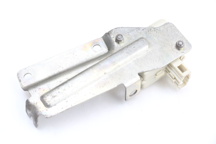 photo de MOTEUR OUVERTURE COFFRE PIAGGIO X10 125 (2012 - 2017) - Autre angle de vue